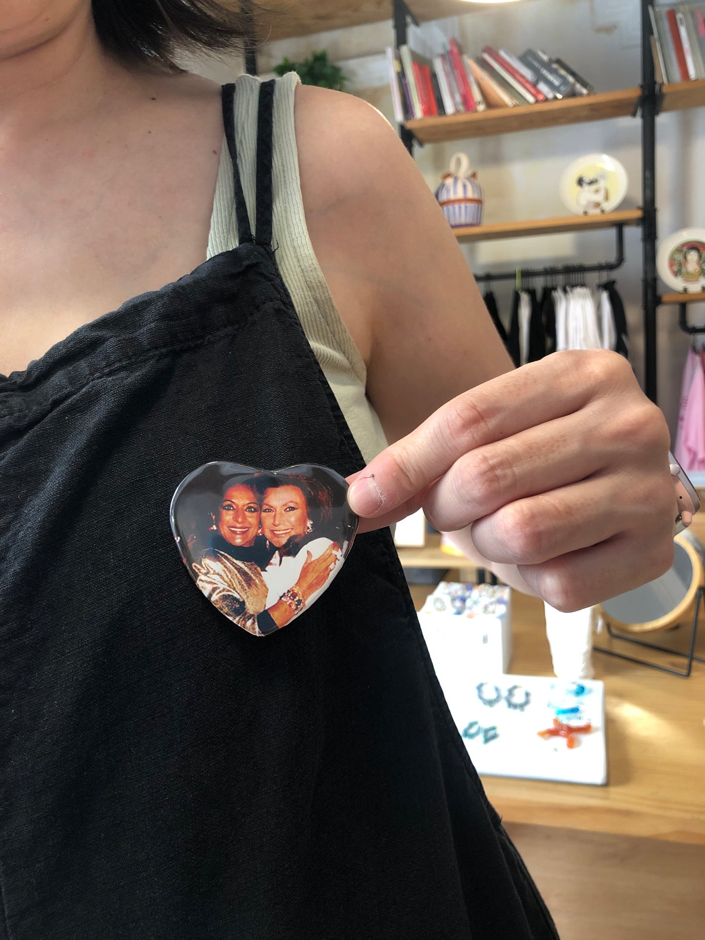 Chapa Lola y Rocío abrazo