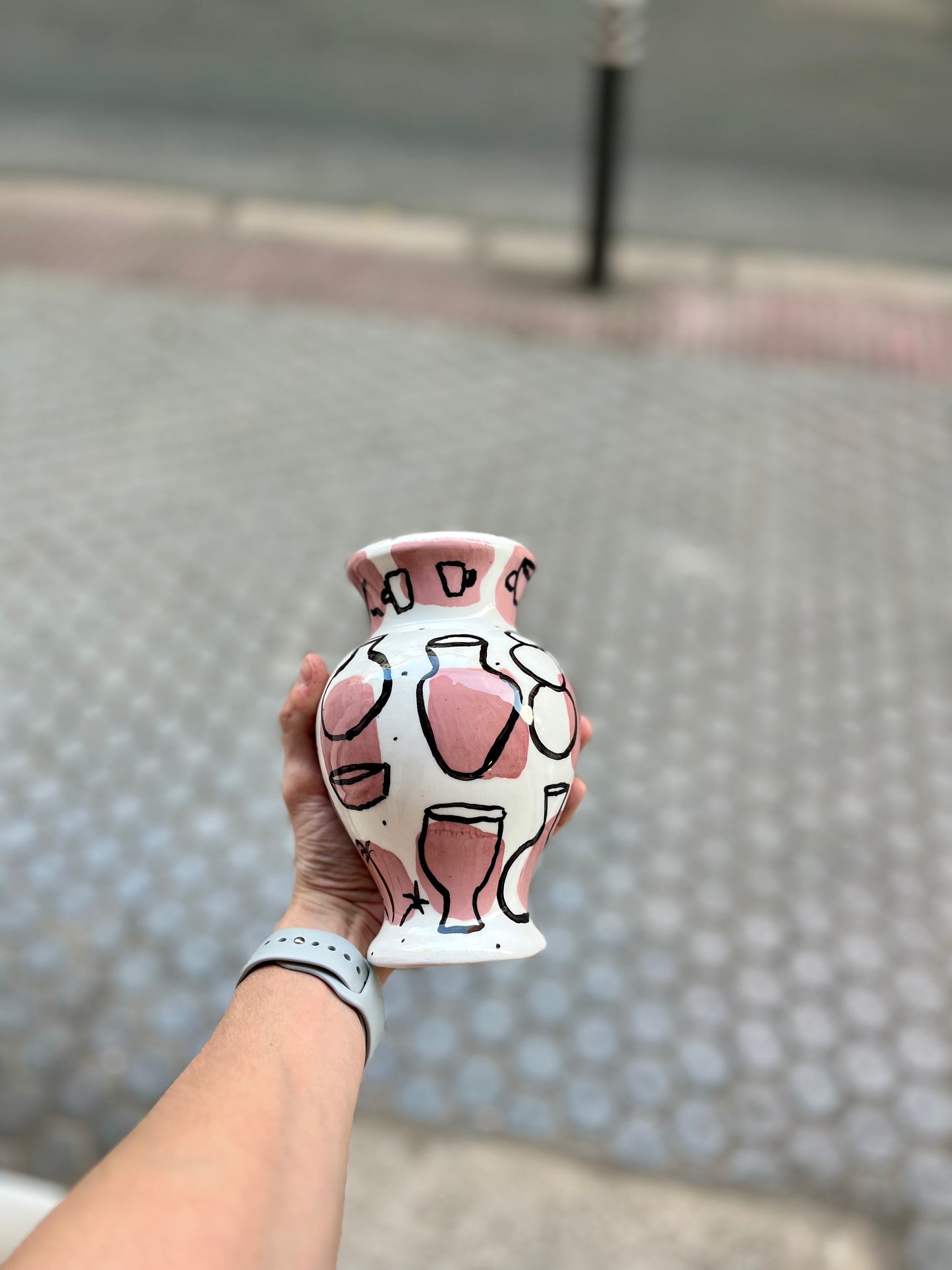 Jarrón manchas rosas/siluetas