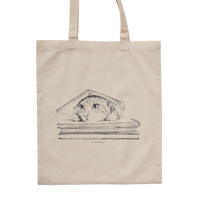 Cat under books x Laura Agustí