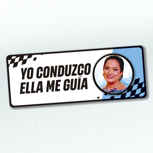 Yo conduzco, ella me guía (Lola)